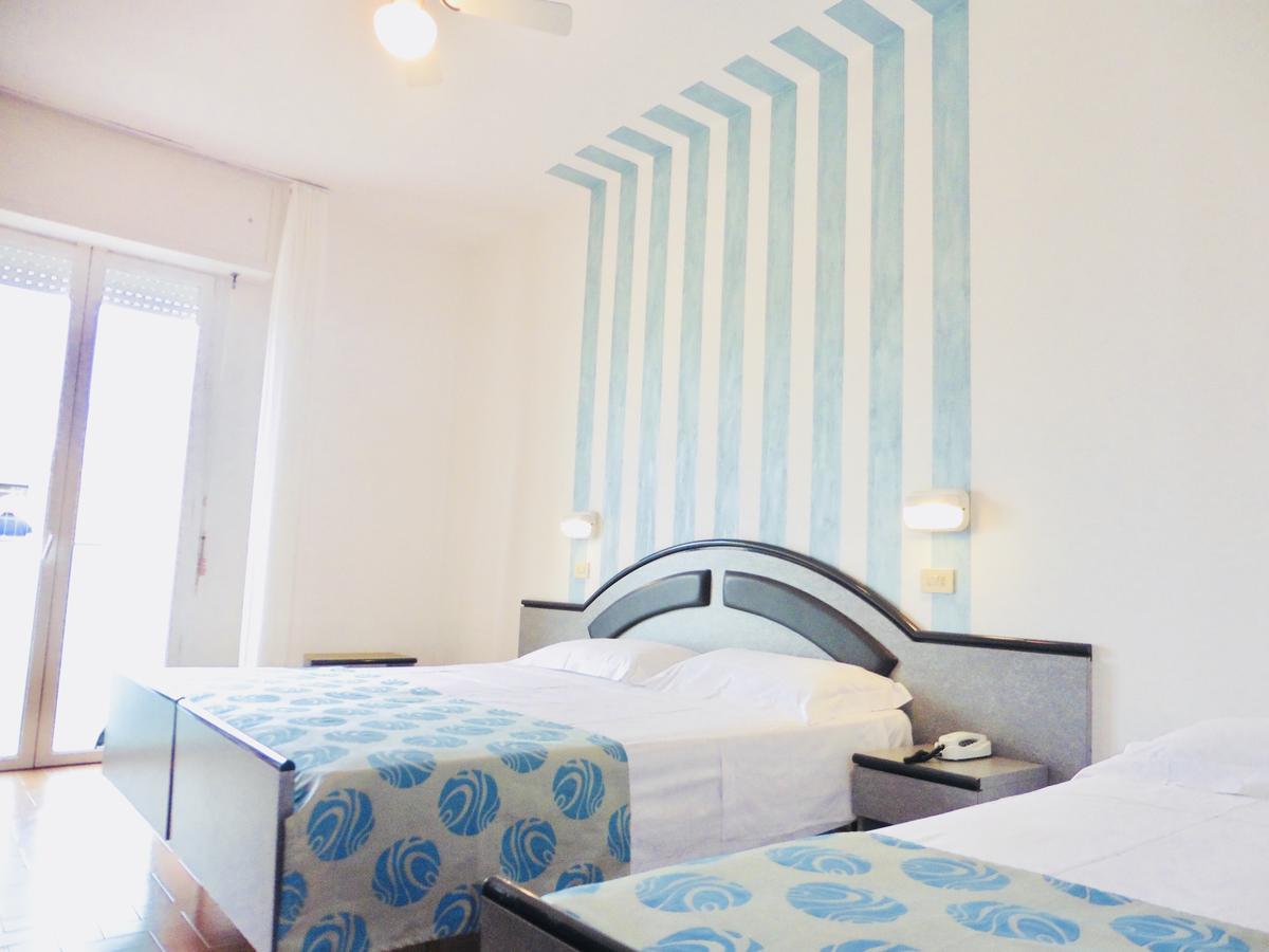 Hotel Nobel ガビッチェ・マーレ エクステリア 写真