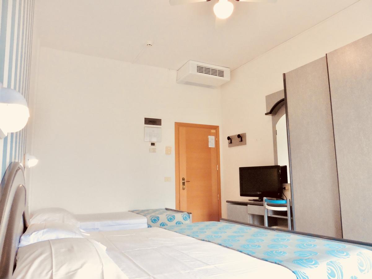 Hotel Nobel ガビッチェ・マーレ エクステリア 写真